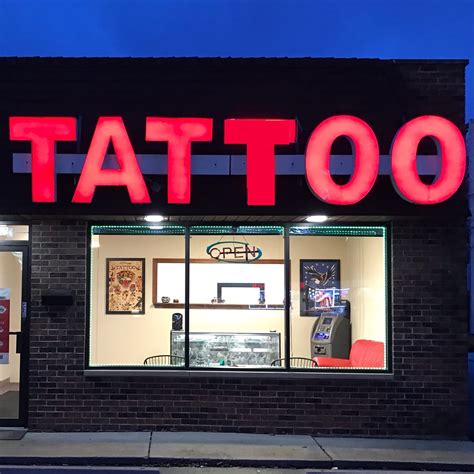 Discover Top-Notch Tattoo Artistry at Crestwood's Finest Shops